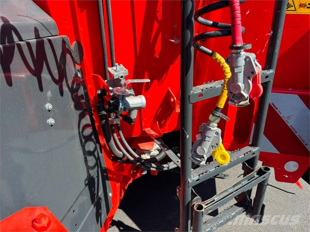 Kuhn Profile 24.2 DL Fullfodervagnar