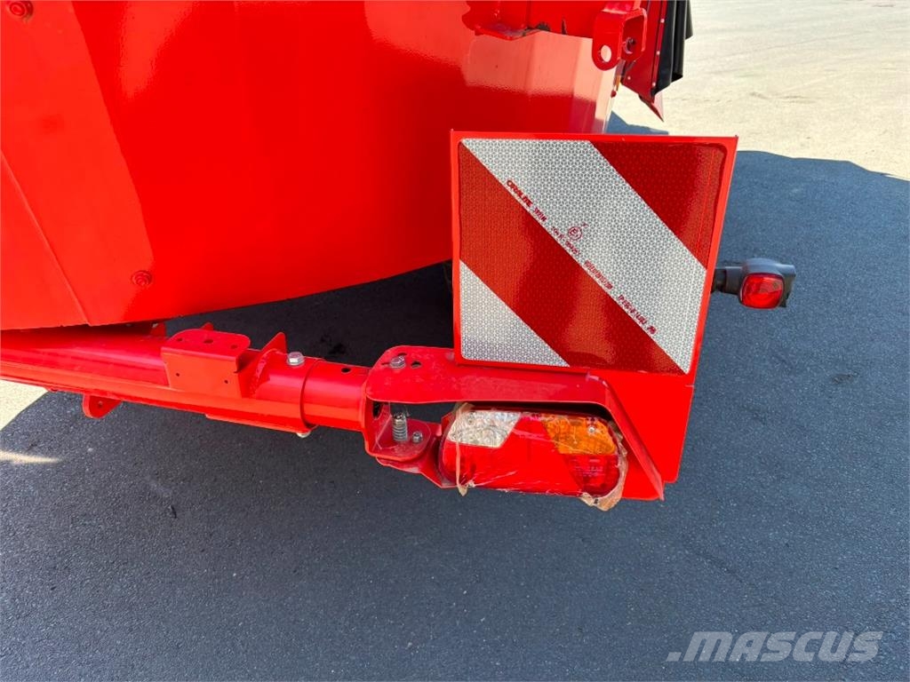 Kuhn Profile 24.2 DL Fullfodervagnar