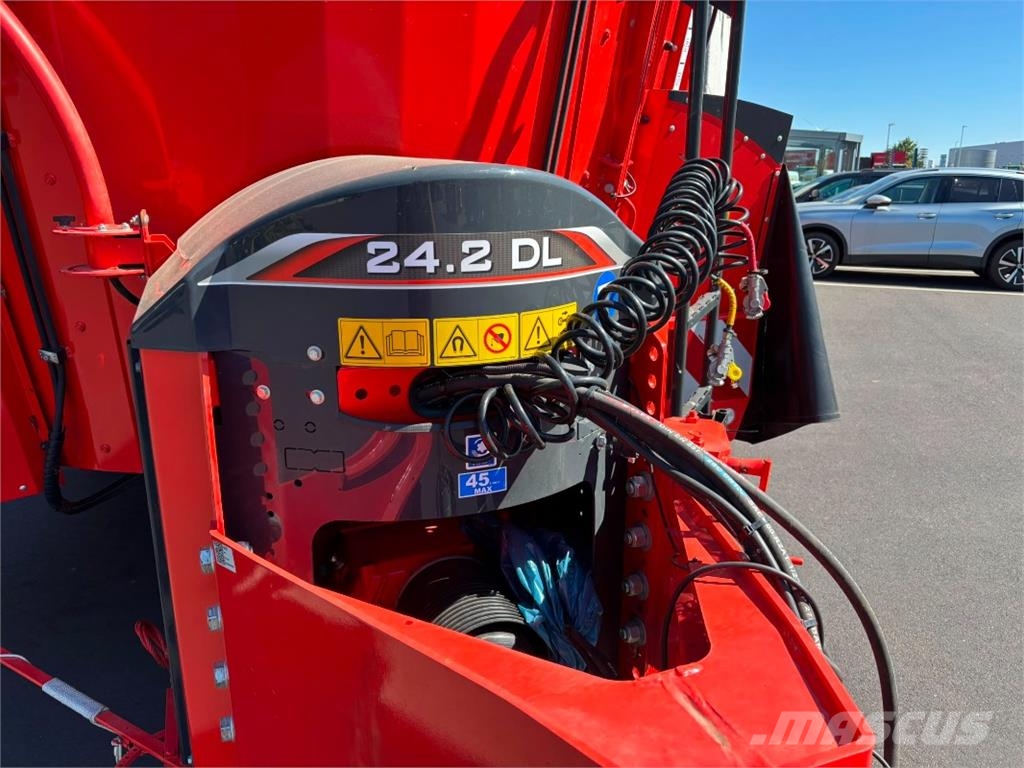 Kuhn Profile 24.2 DL Fullfodervagnar
