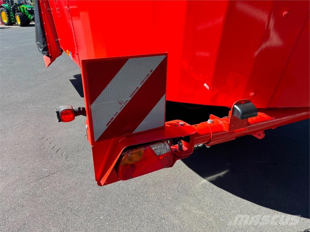 Kuhn Profile 24.2 DL Fullfodervagnar