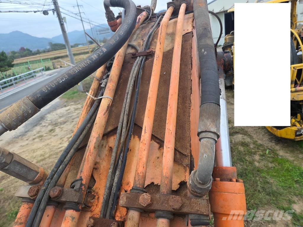 Doosan DX 210 W 轮式挖掘机