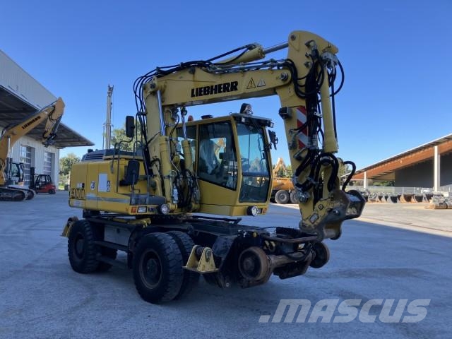 Liebherr A 900 Wheeled excavators