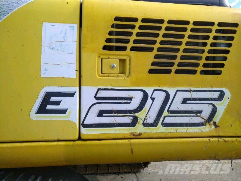 New Holland E 215 Paletli ekskavatörler