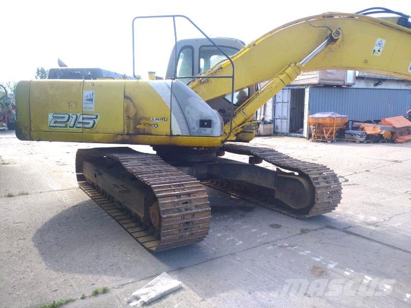 New Holland E 215 Paletli ekskavatörler