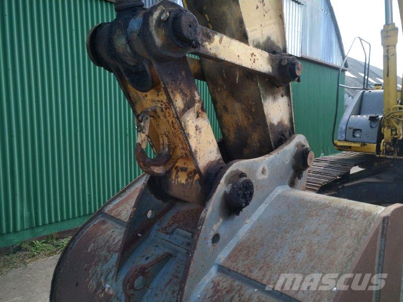 New Holland E 215 Paletli ekskavatörler
