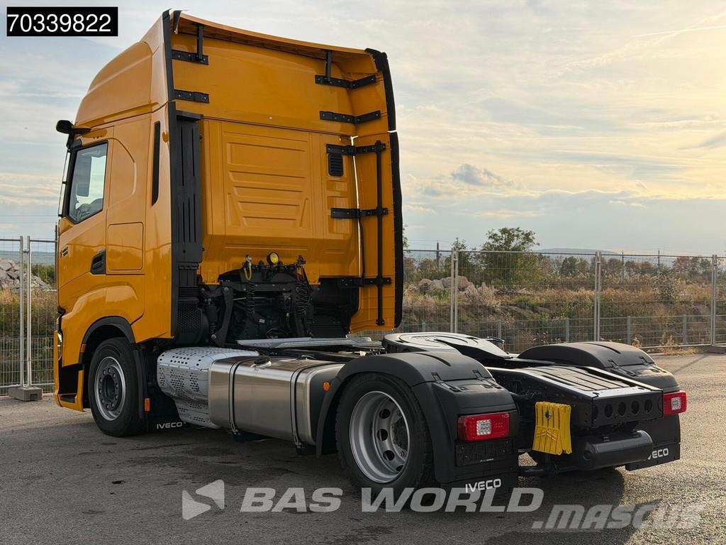 Iveco S-Way 500 4X2 NEW! Mega 2xTanks ACC Navi Тягачі