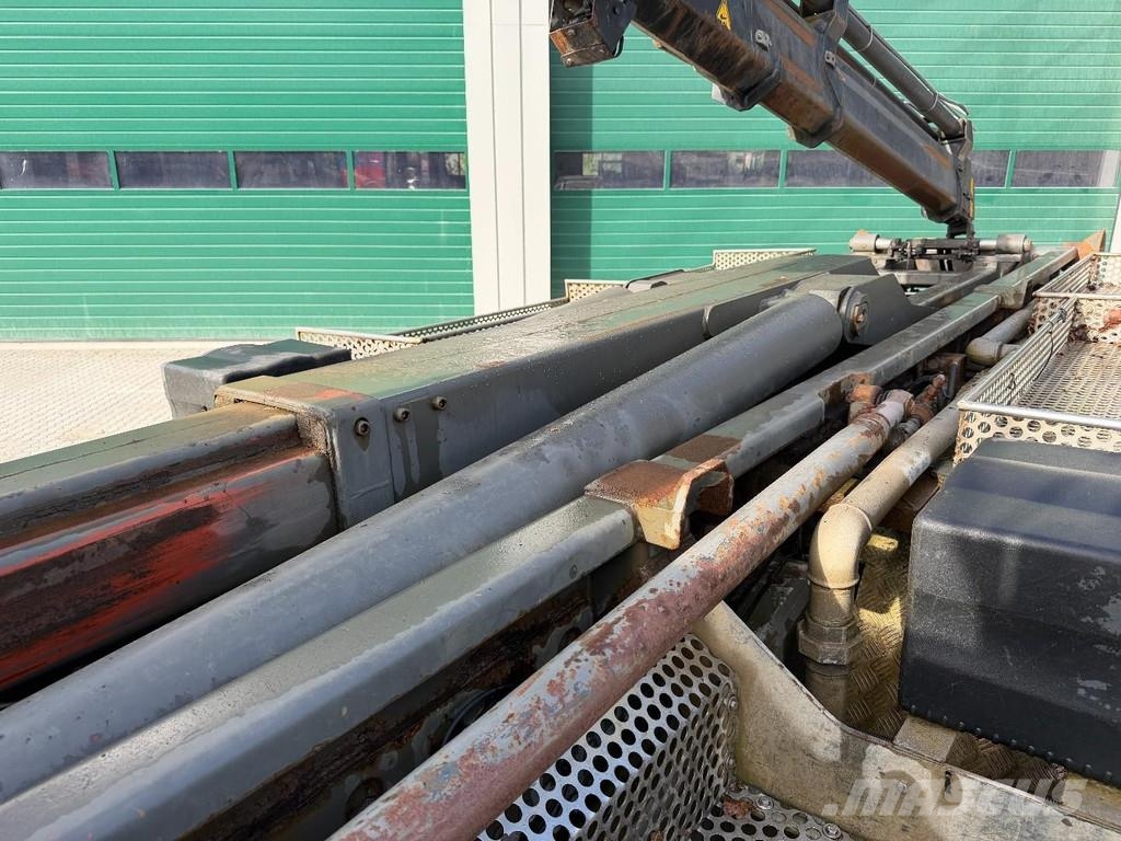 Terberg FM1350-WDGL Hooklift - Crane Vrachtwagen met containersysteem
