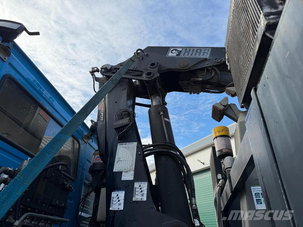 Terberg FM1350-WDGL Hooklift - Crane Vrachtwagen met containersysteem