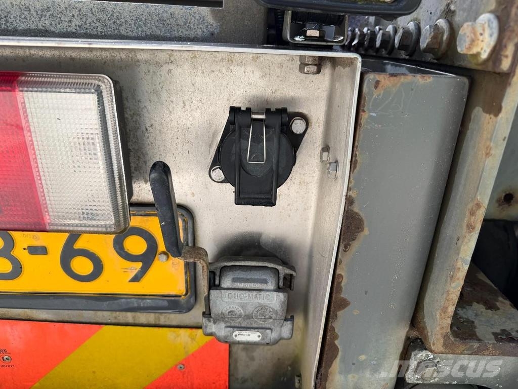 Terberg FM1350-WDGL Hooklift - Crane Vrachtwagen met containersysteem