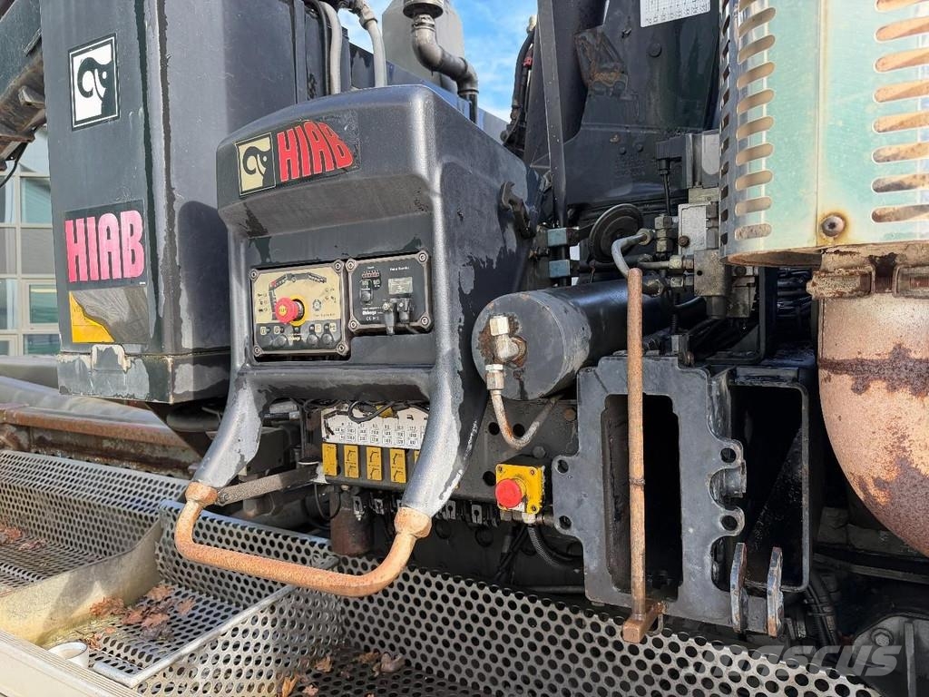 Terberg FM1350-WDGL Hooklift - Crane Vrachtwagen met containersysteem
