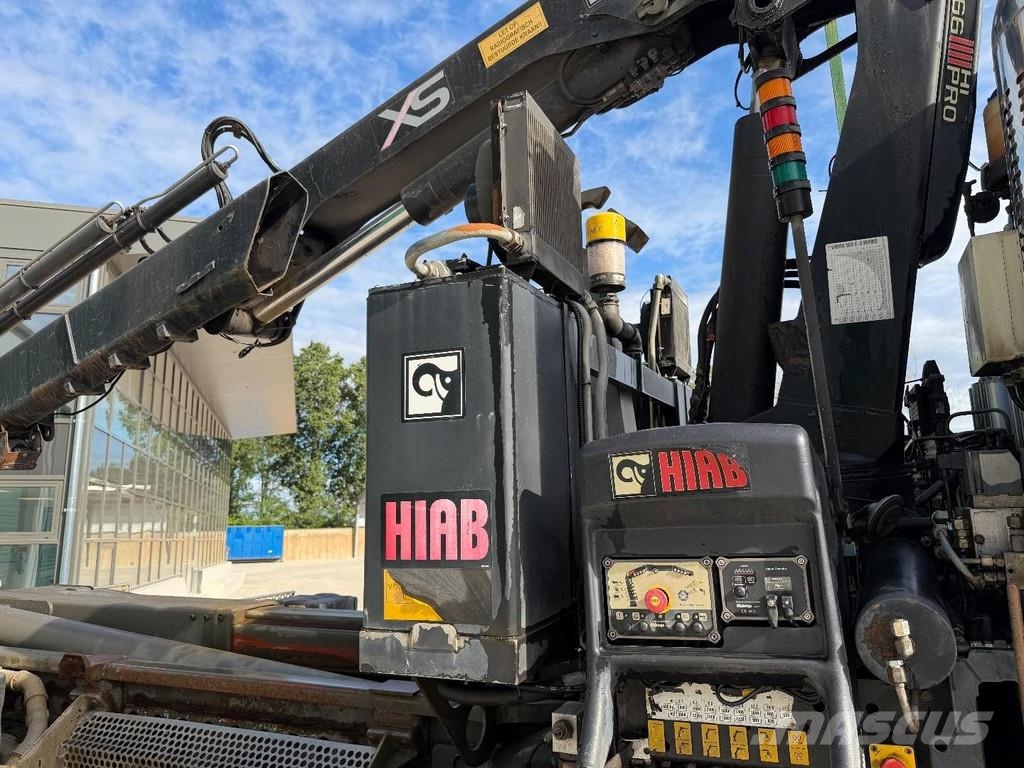 Terberg FM1350-WDGL Hooklift - Crane Vrachtwagen met containersysteem