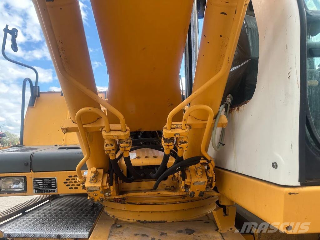 Liebherr A900 轮式挖掘机