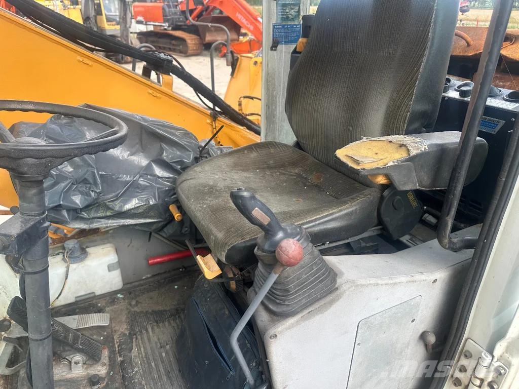 Liebherr A900 轮式挖掘机