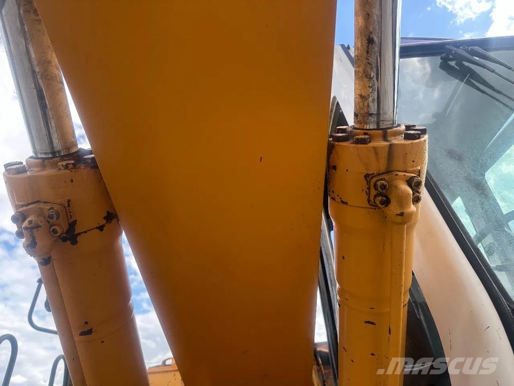Liebherr A900 轮式挖掘机