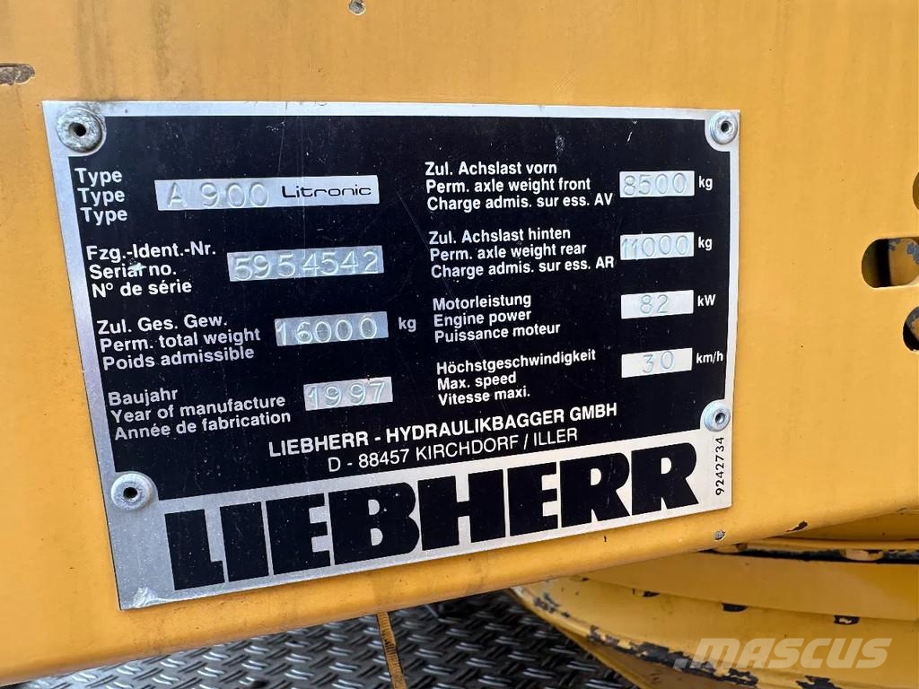 Liebherr A900 轮式挖掘机