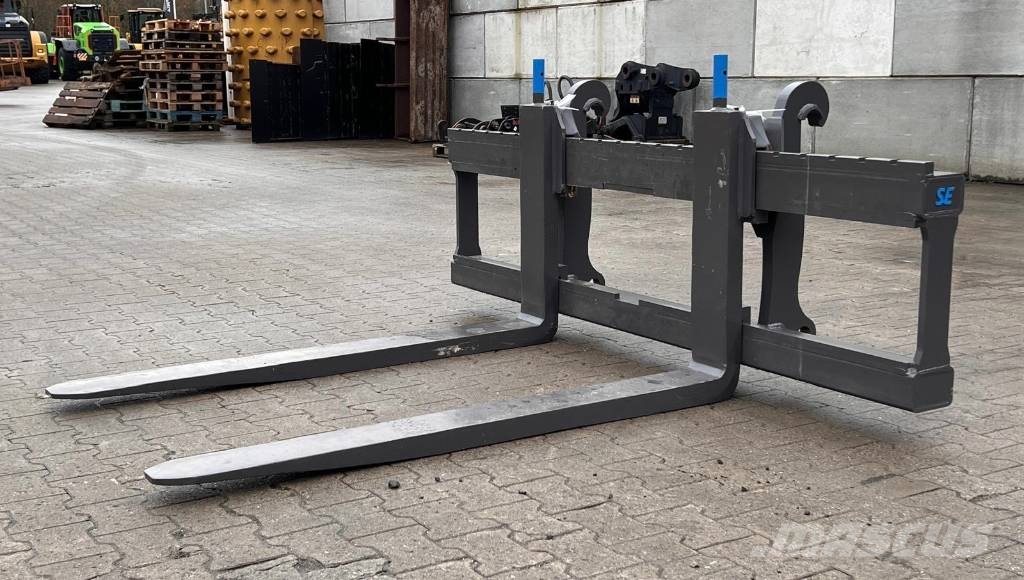 SE Equipment Volvo Palletframe - Palletforks - Palettengabeln Uñas para carretilla