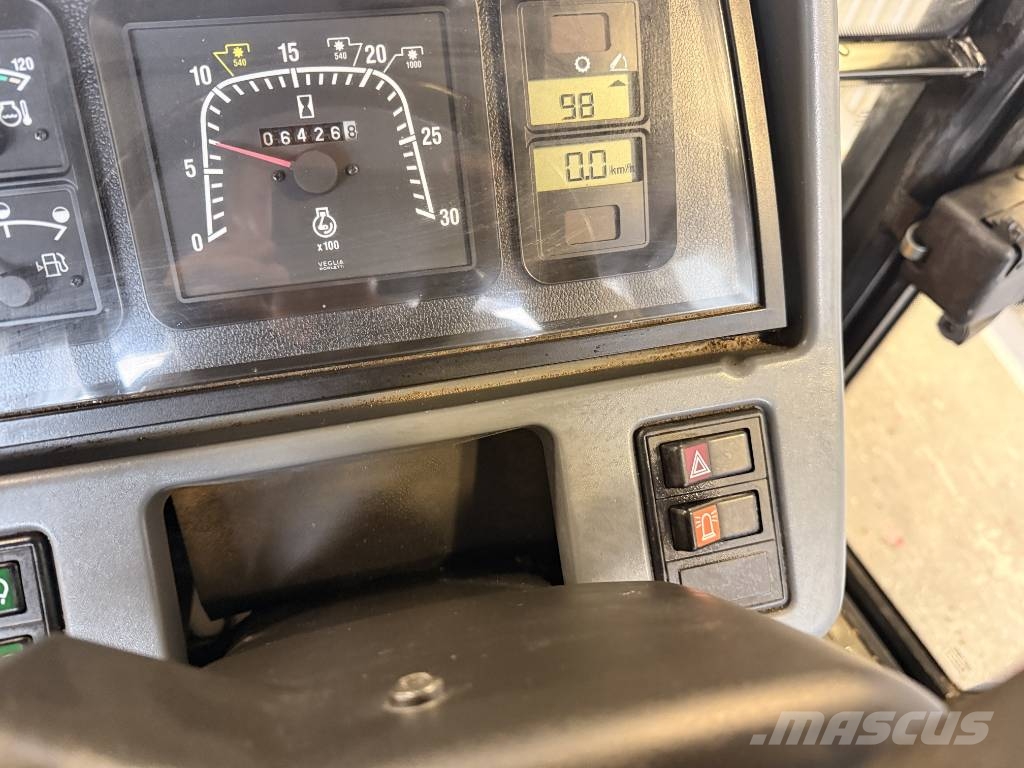 New Holland TS 100 4x4 Vaihdossa käy kaikki Traktorit