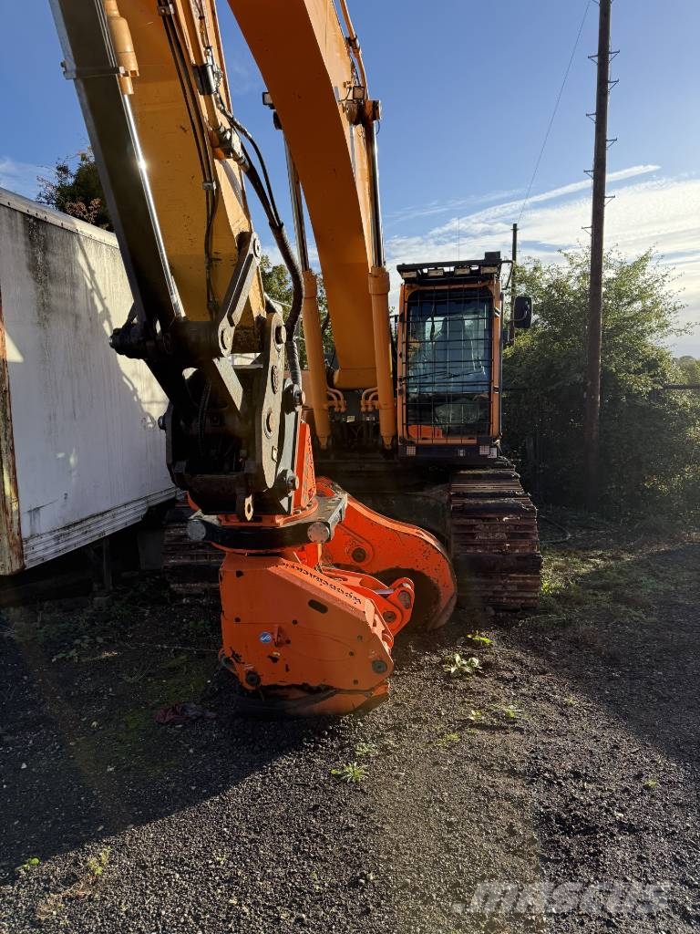 Hyundai,Westtech 300LC,C550 Harvesters