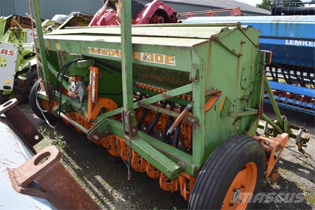 Amazone D8/30E ドリル