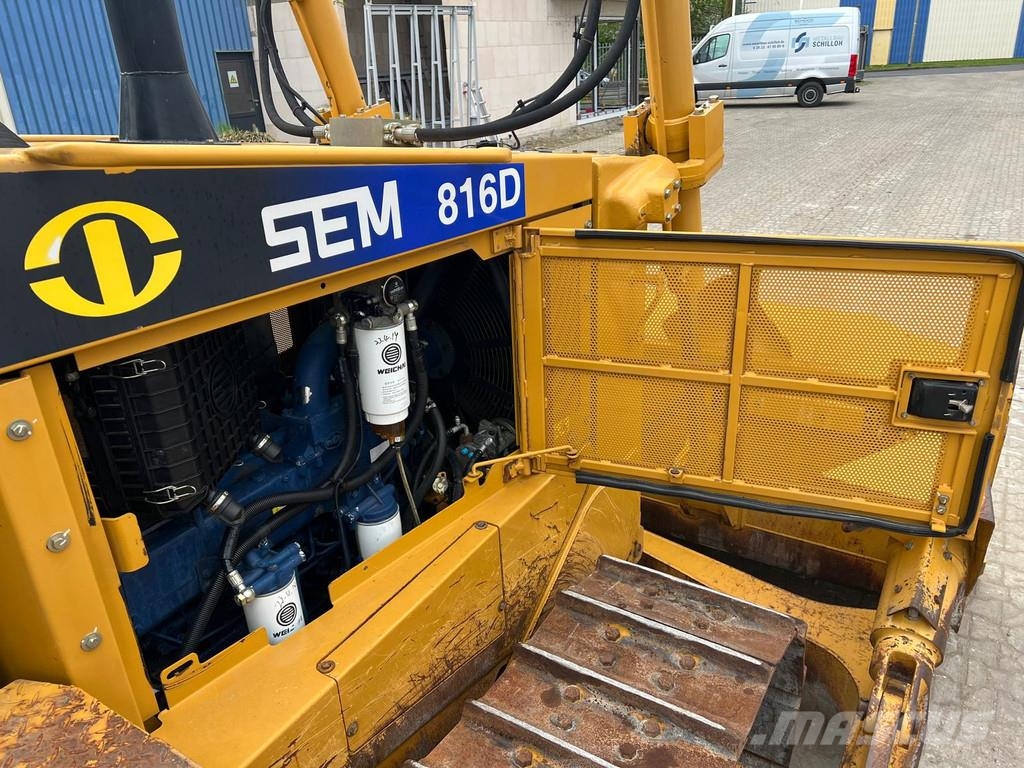 SEM 816D . Crawler dozers