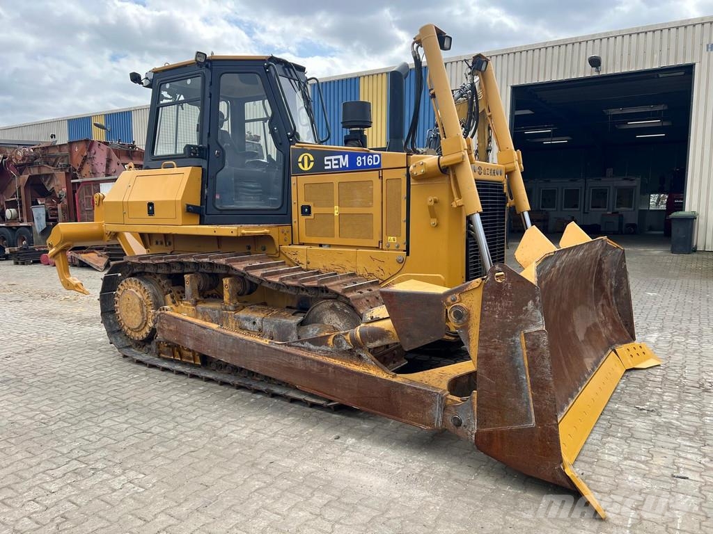 SEM 816D . Crawler dozers