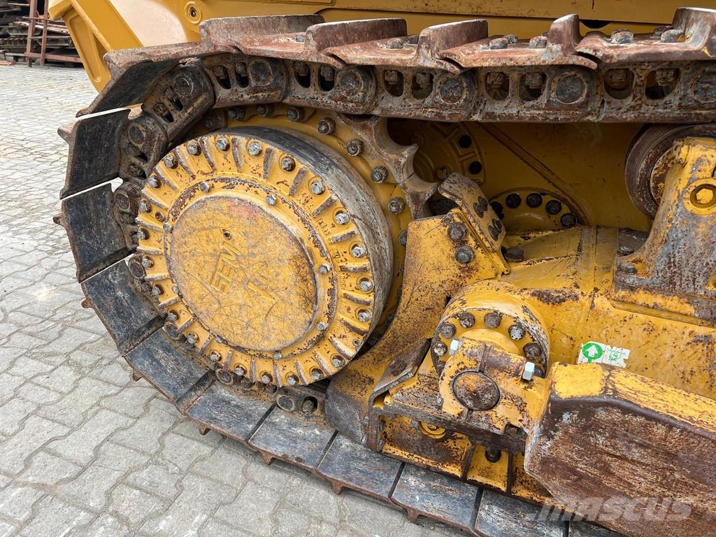 SEM 816D . Crawler dozers