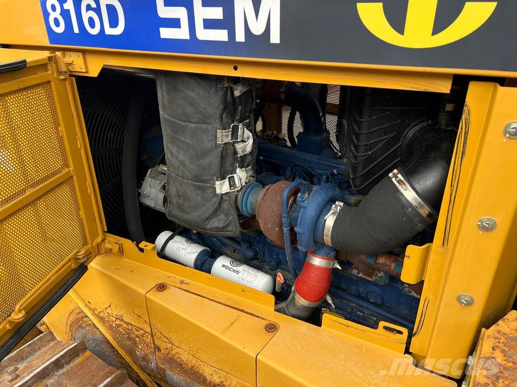 SEM 816D . Crawler dozers