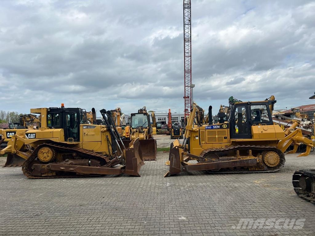 SEM 816D . Crawler dozers
