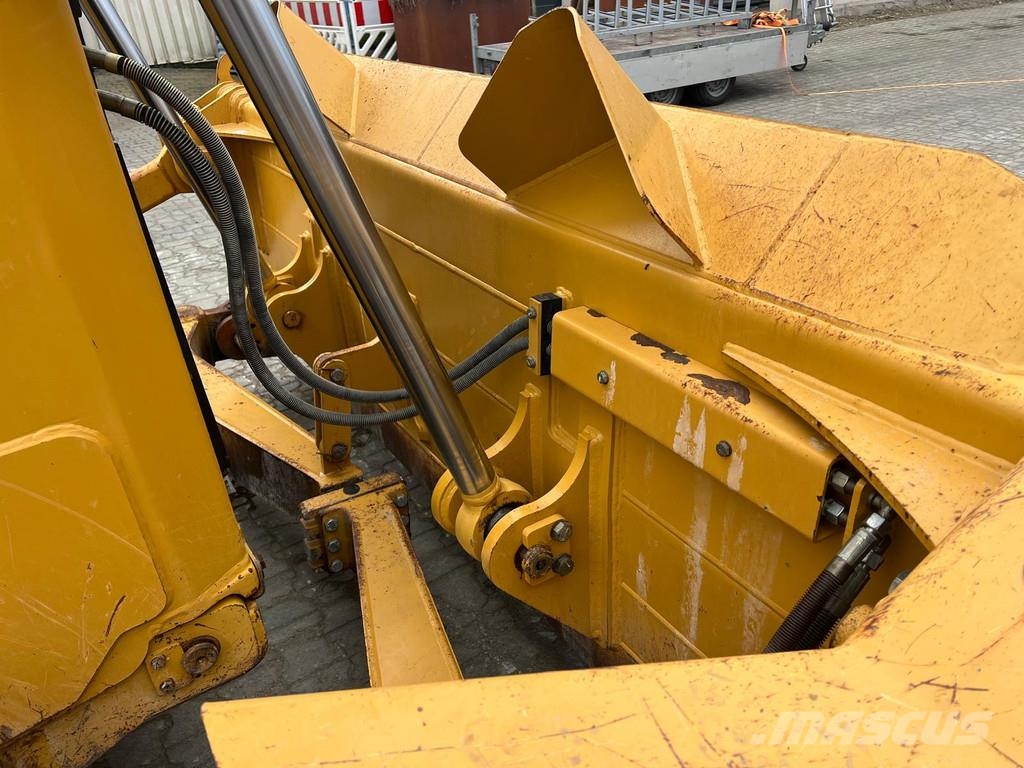 SEM 816D . بلدوزرات مجنزرة