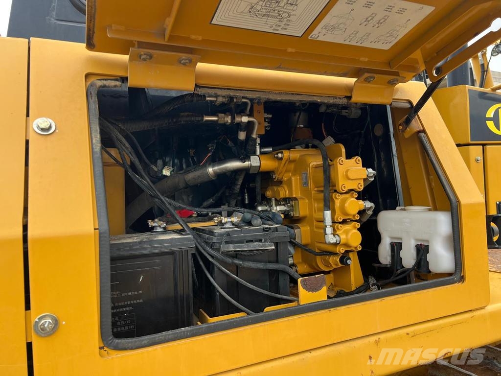 SEM 816D . Crawler dozers