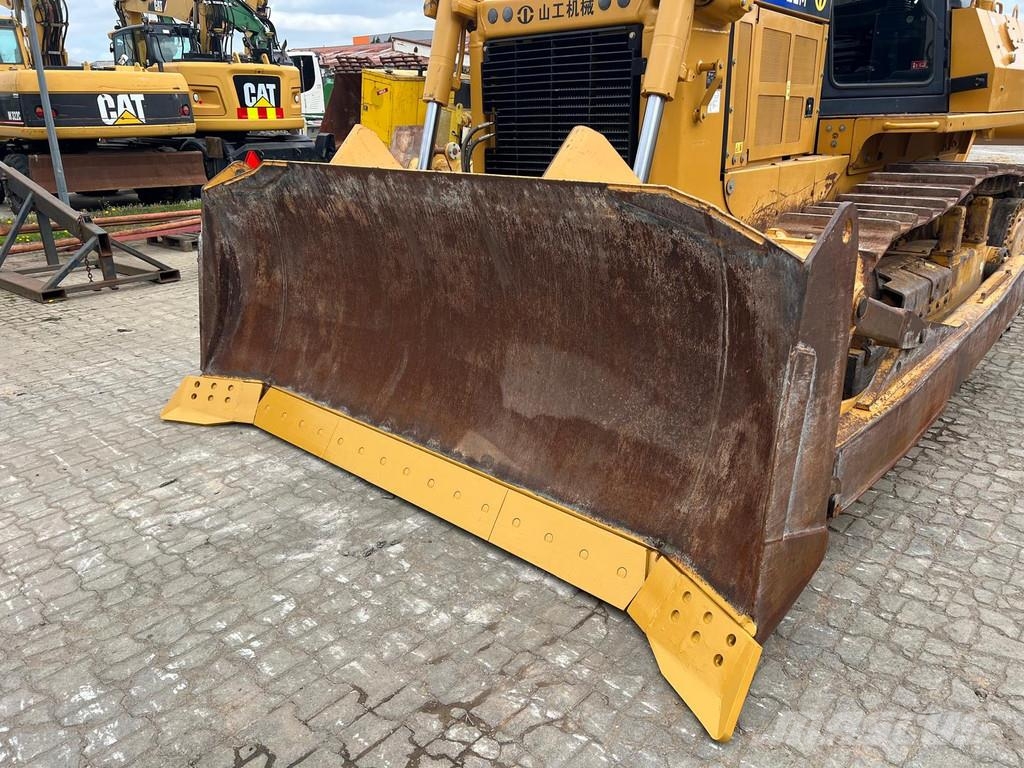 SEM 816D . Crawler dozers