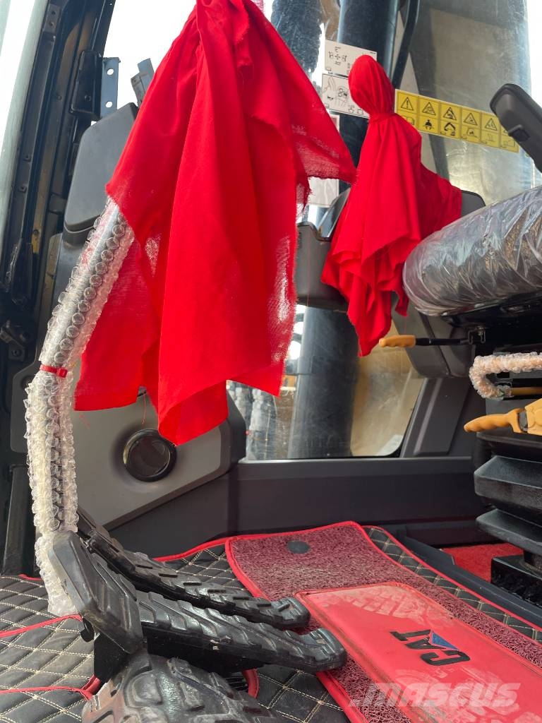 CAT 323 Crawler excavators