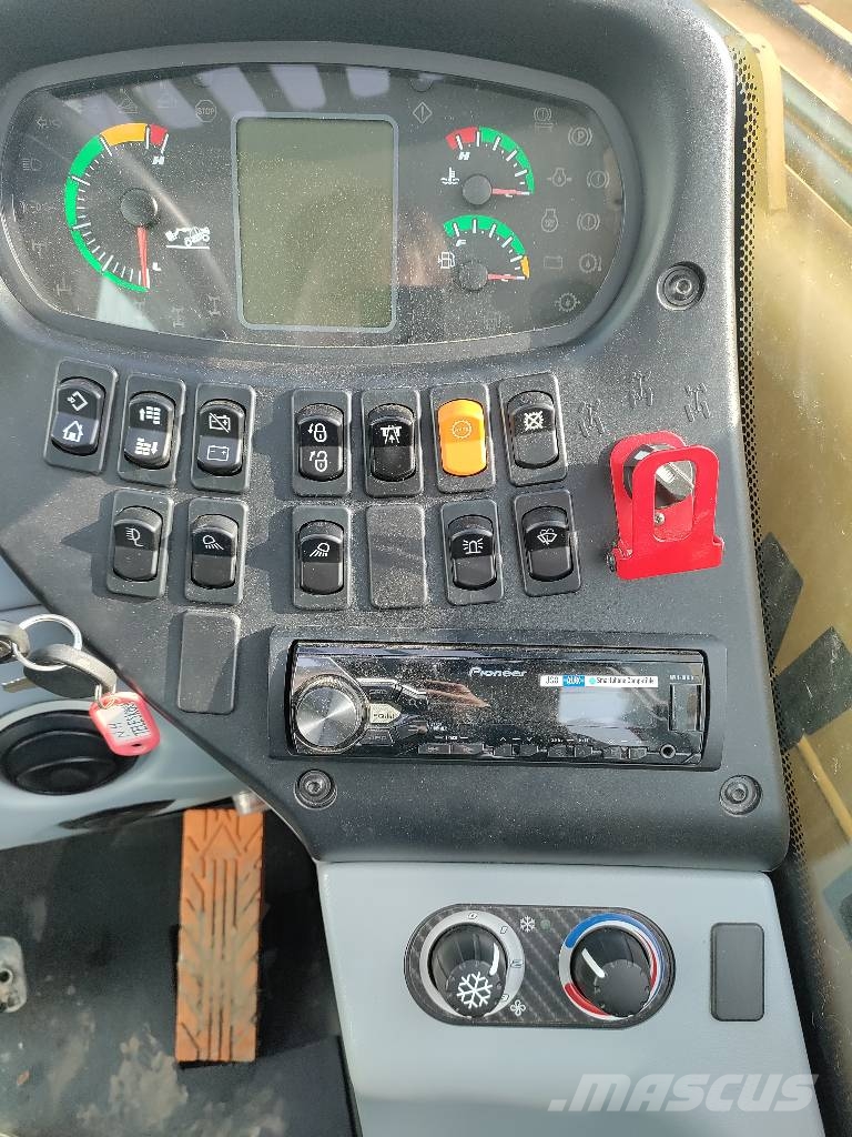 New Holland TH 9.35 Sollevatori telescopici per agricoltura