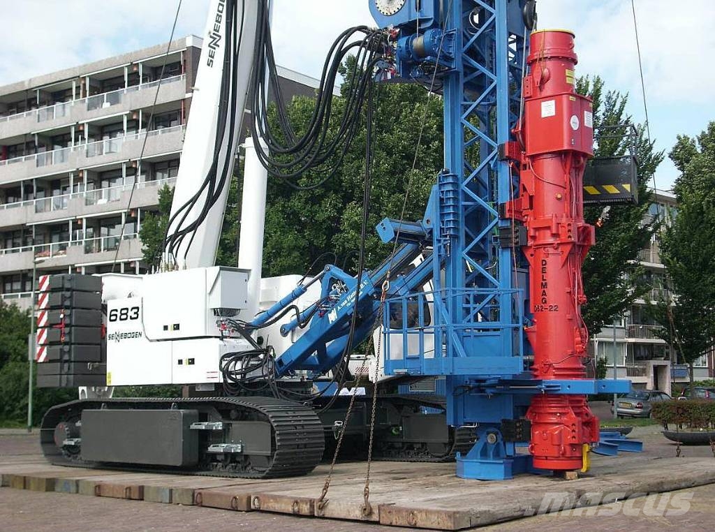 Sennebogen 683TP 履帶式起重機