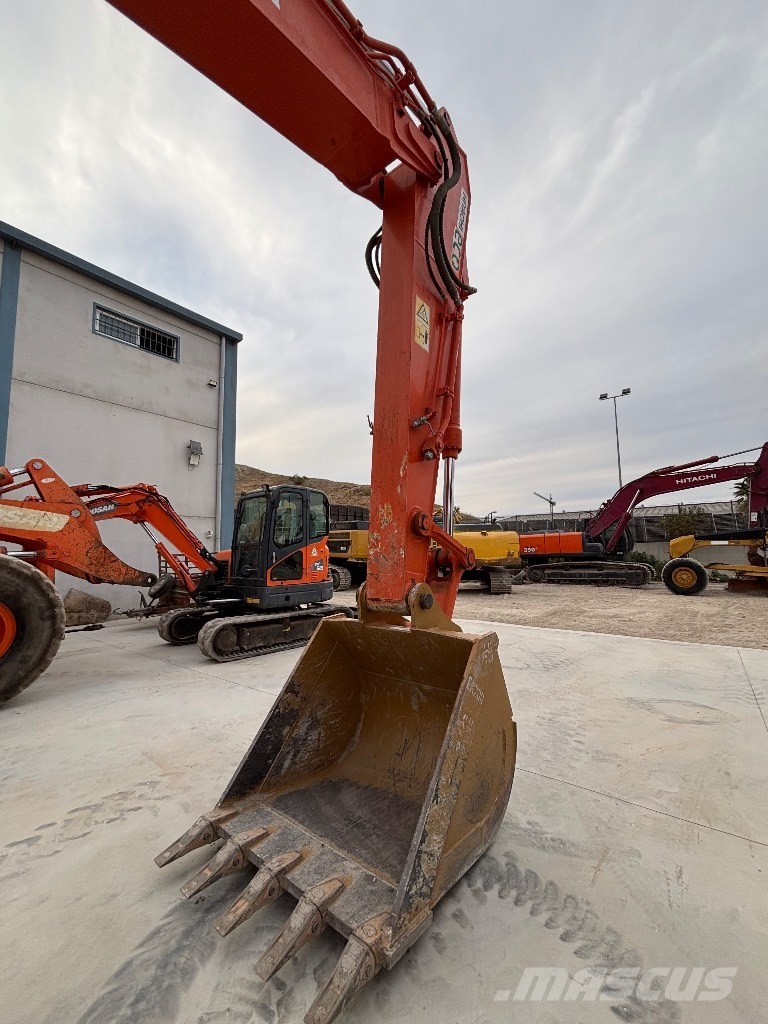 Hitachi ZX 210 LC-5 Excavadoras de cadenas