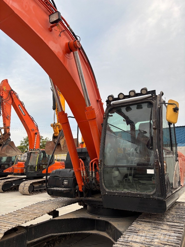 Hitachi ZX 210 LC-5 Excavadoras de cadenas