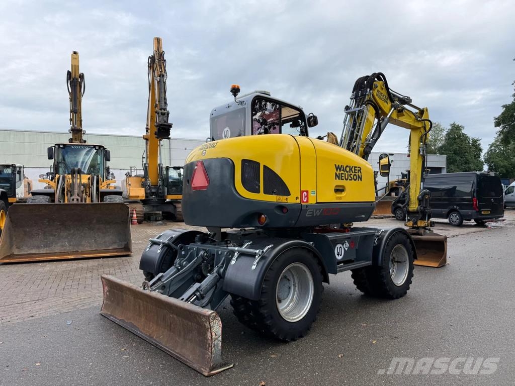 Wacker Neuson EW100 حفارات بعجل
