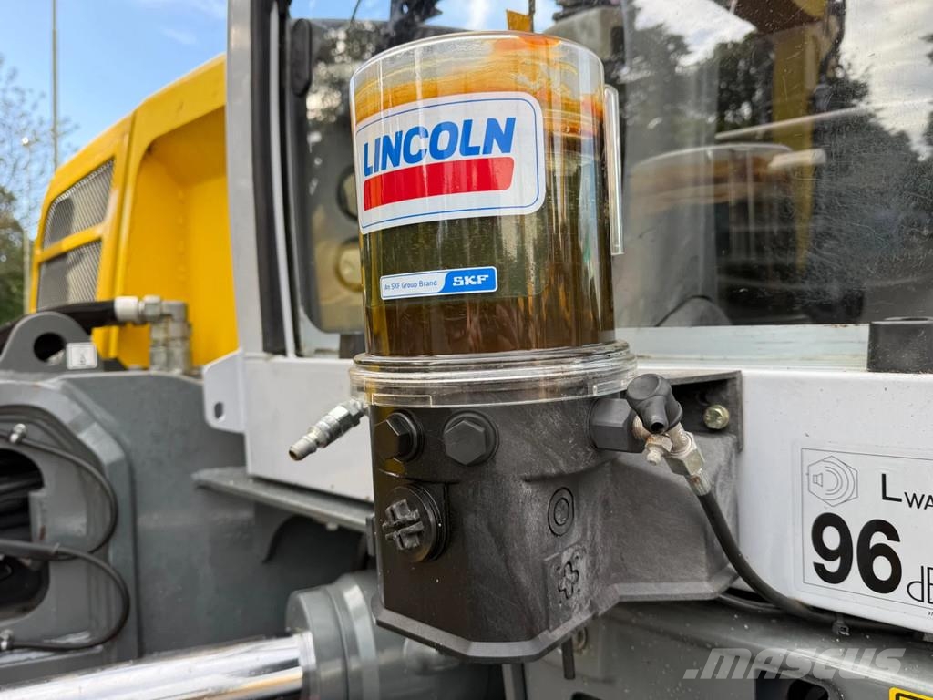 Wacker Neuson EW100 حفارات بعجل