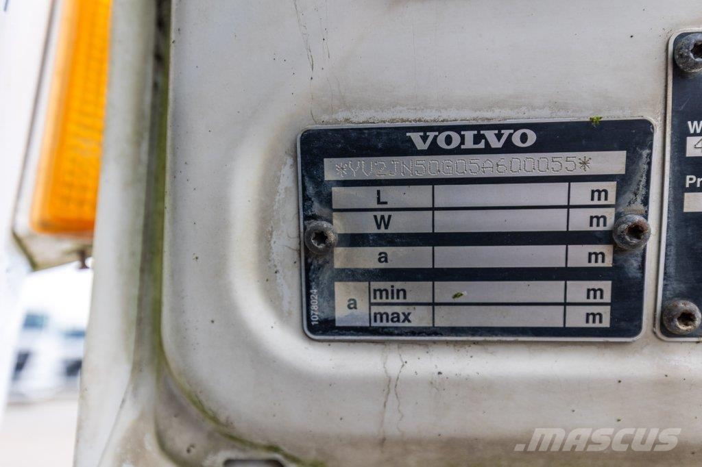 Volvo FM12 380+MANUAL+BIG AXLES+LIEBHERR Camiones de concreto