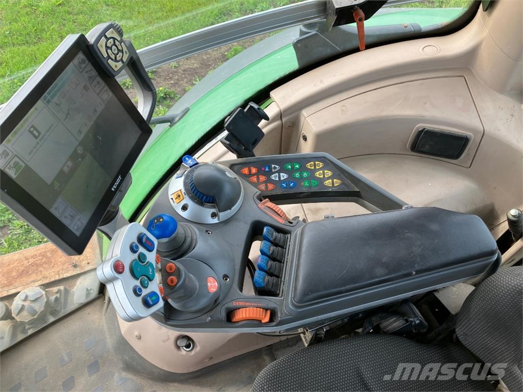 Fendt 826 Vario Profi Plus Trattori