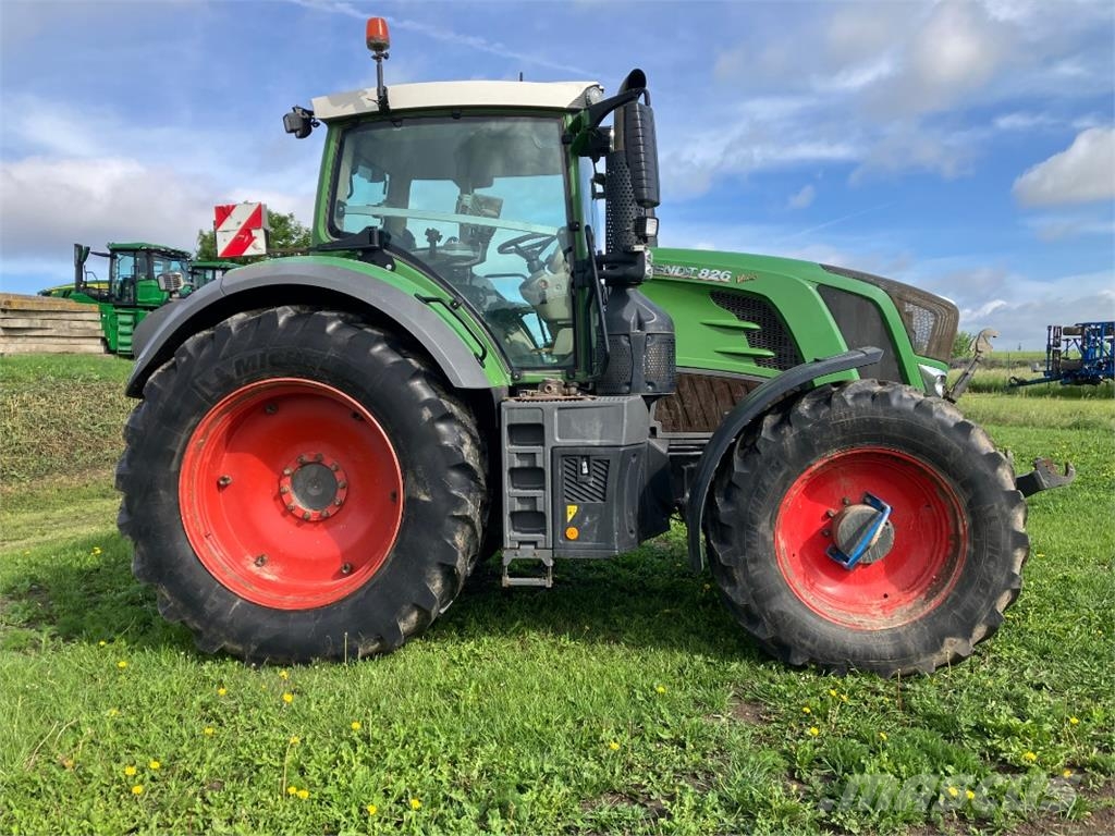 Fendt 826 Vario Profi Plus Trattori