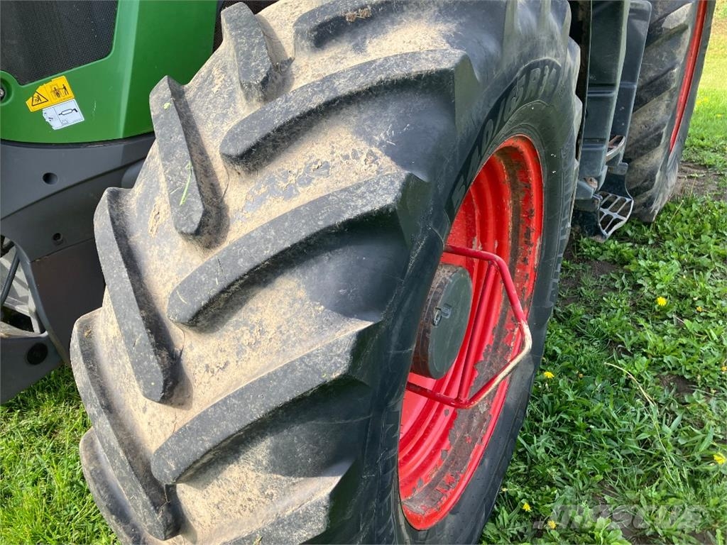 Fendt 826 Vario Profi Plus Trattori