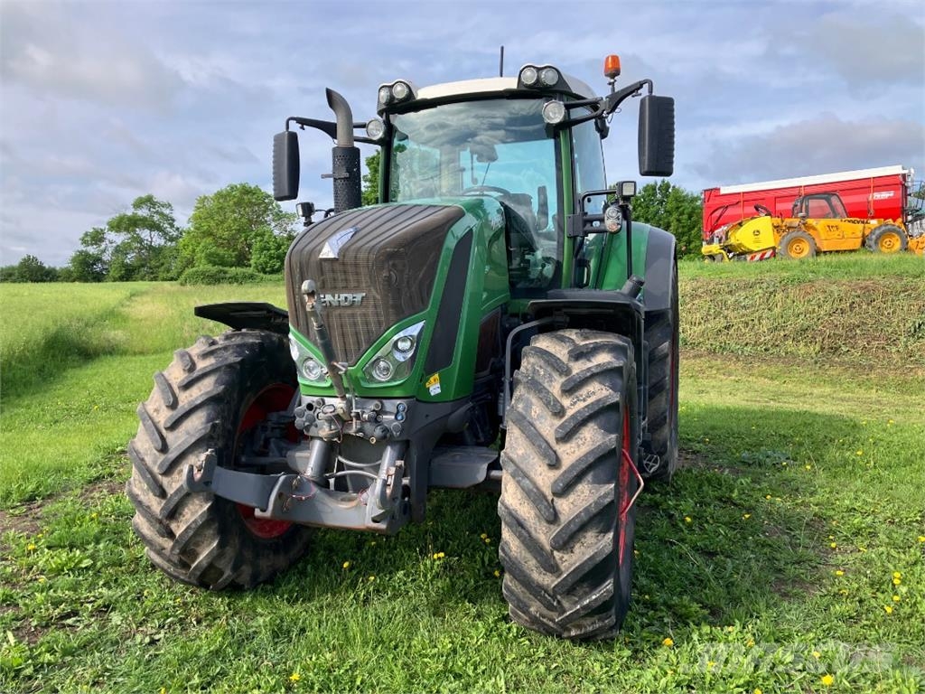 Fendt 826 Vario Profi Plus Trattori