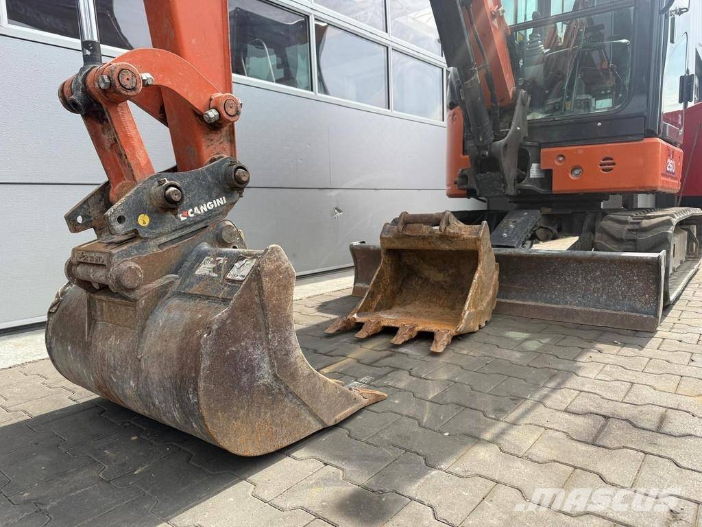 Hitachi ZX26U-6 Miniescavadeiras < 7t (Mini escavadeiras)