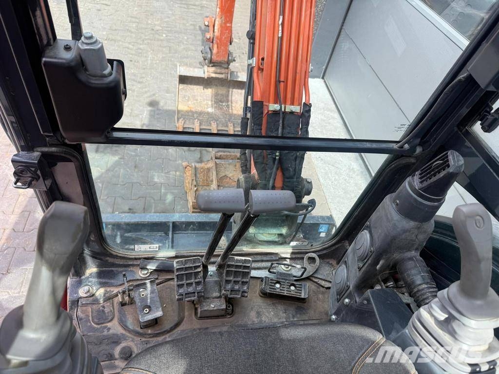 Hitachi ZX26U-6 Miniescavadeiras < 7t (Mini escavadeiras)