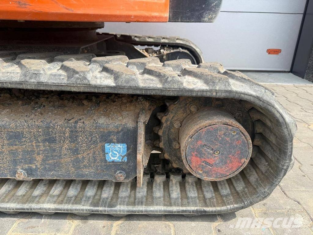 Hitachi ZX26U-6 Miniescavadeiras < 7t (Mini escavadeiras)
