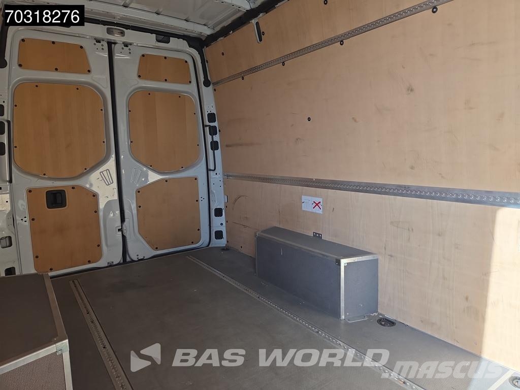 Mercedes-Benz Sprinter 317 CDI Automatik L3H2 170PS LED Klima Te Furgonetas cerradas