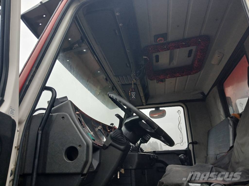 Scania T143 6x2 soralava Kipper