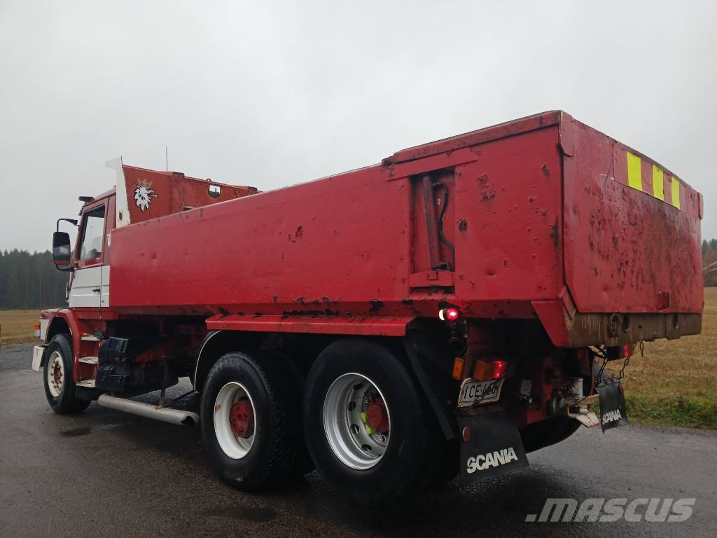 Scania T143 6x2 soralava Kipper