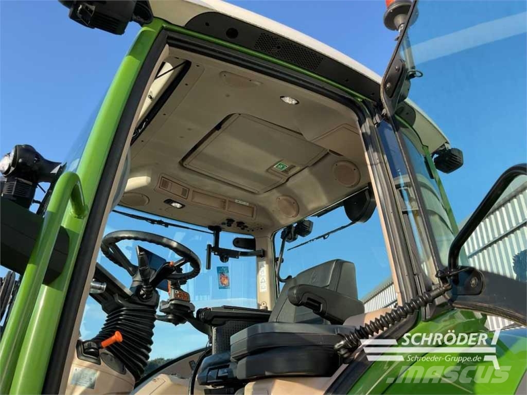 Fendt 728 VARIO GEN7 PROFI PLUS Трактори